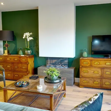 8 Tarn End Cottage, A Luxurious For Romantic Break Overlooking Talkin Tarn Close To Hadrians Feriehus *