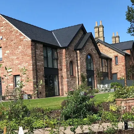 8 Tarn End Cottage, A Luxurious For Romantic Break Overlooking Talkin Tarn Close To Hadrians * Carlisle (Cumbria)