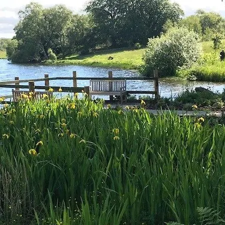 8 Tarn End Cottage, A Luxurious For Romantic Break Overlooking Talkin Tarn Close To Hadrians *