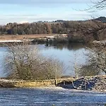 8 Tarn End Cottage, A Luxurious For Romantic Break Overlooking Talkin Tarn Close To Hadrians Prázdninový dům Carlisle (Cumbria)