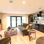 8 Tarn End Cottage, A Luxurious For Romantic Break Overlooking Talkin Tarn Close To Hadrians Prázdninový dům *