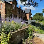 Prázdninový dům 8 Tarn End Cottage, A Luxurious For Romantic Break Overlooking Talkin Tarn Close To Hadrians *