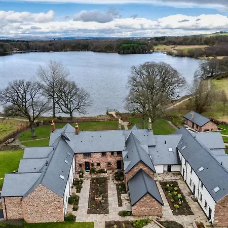 8 Tarn End Cottage, A Luxurious For Romantic Break Overlooking Talkin Tarn Close To Hadrians *