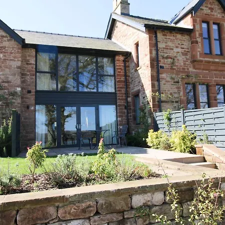 8 Tarn End Cottage, A Luxurious For Romantic Break Overlooking Talkin Tarn Close To Hadrians * Carlisle