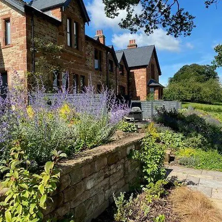Nyaraló 8 Tarn End Cottage, A Luxurious For Romantic Break Overlooking Talkin Tarn Close To Hadrians *