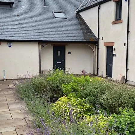 Nyaraló 8 Tarn End Cottage, A Luxurious For Romantic Break Overlooking Talkin Tarn Close To Hadrians